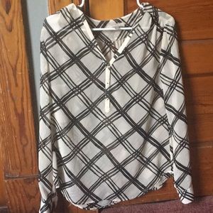 Banana republic blouse ❤️ 3/$10 sale